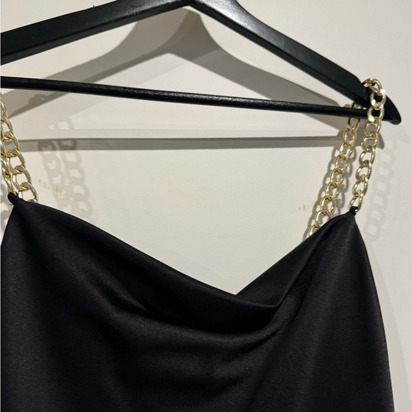 Alice + Olivia Black Camisole with Gold Chain Straps - Picture 5 of 7